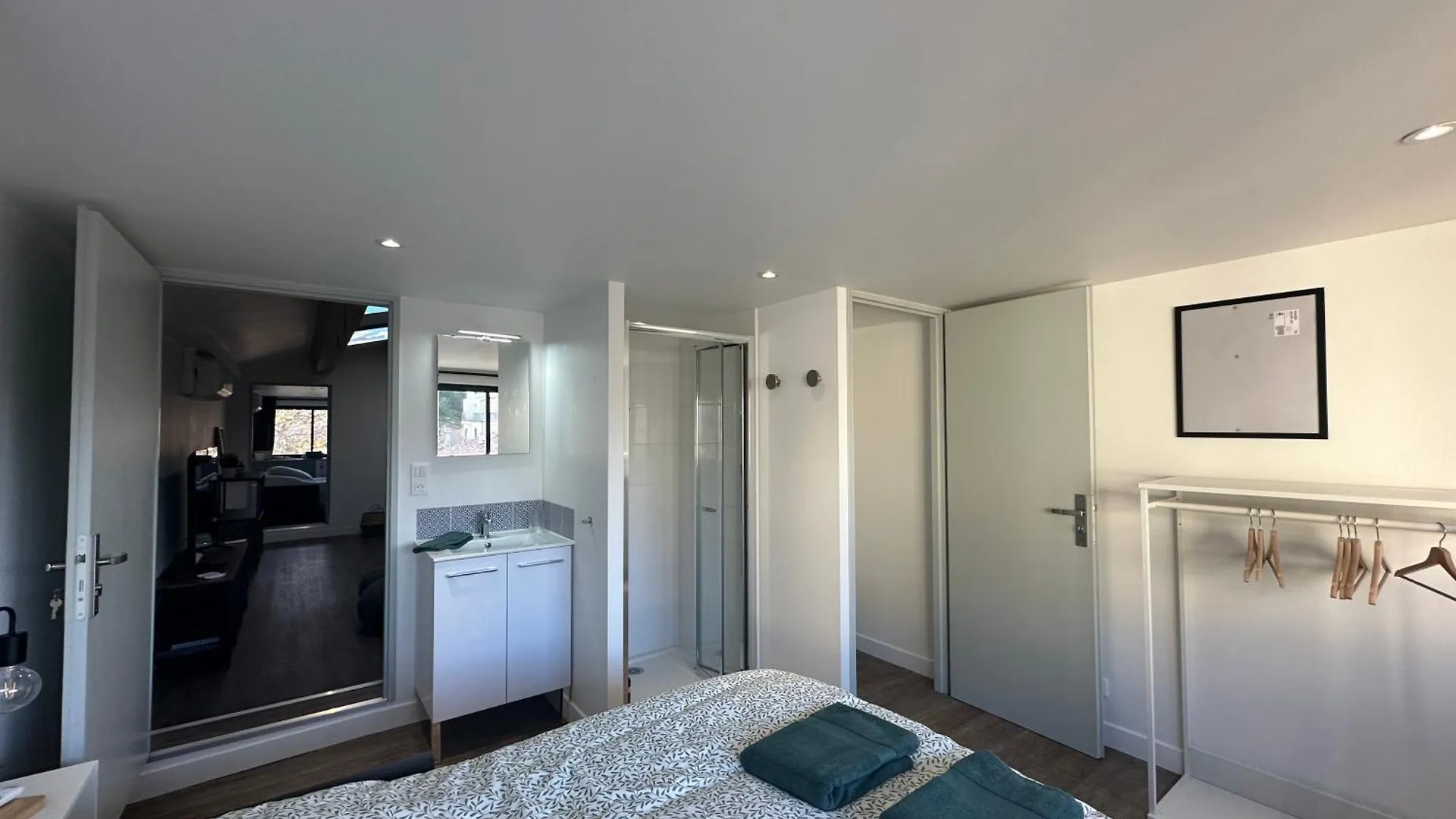别墅 Chez Edouard - Superbe Triplex Neuf - 6 Chambres - Centre Ville Proche Rotonde Allees Provencales 普罗旺斯地区艾克斯 法国